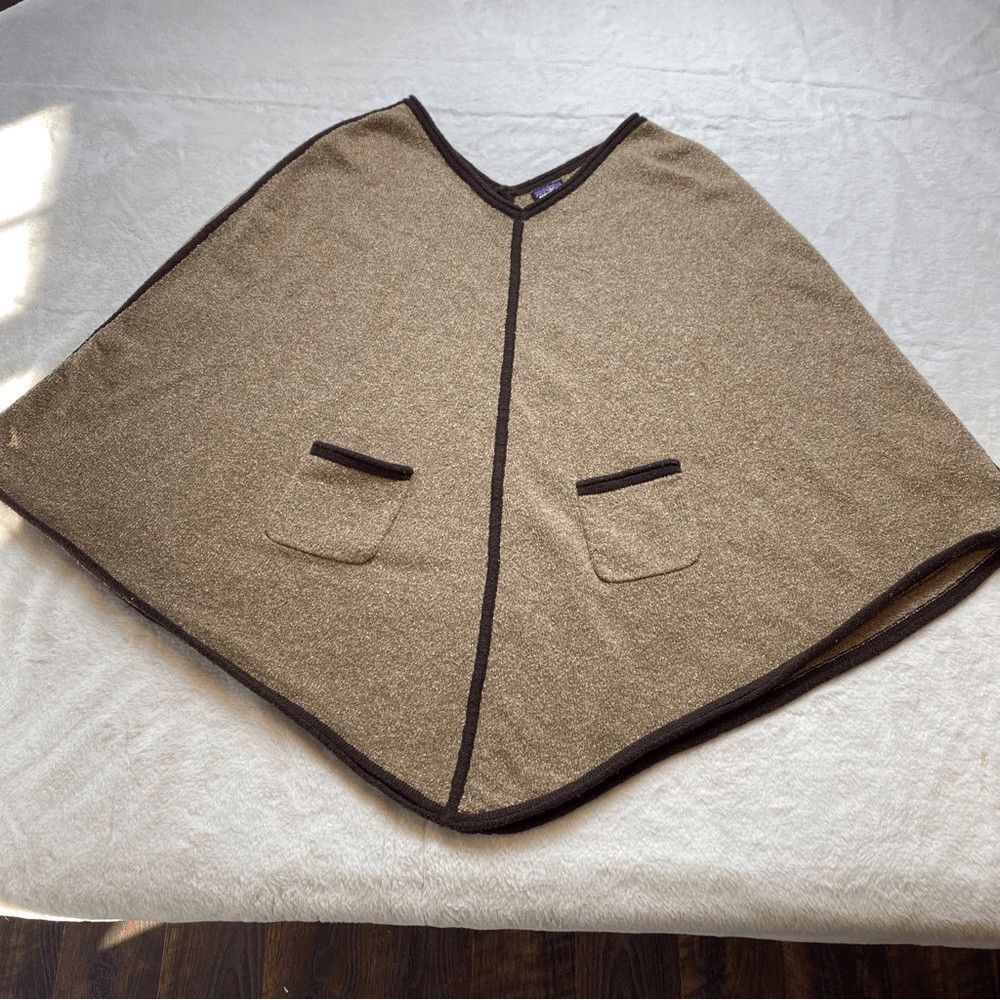 Patagonia Womens XS S Brown Knit Poncho Cape Pullover Two Tone Pockets
